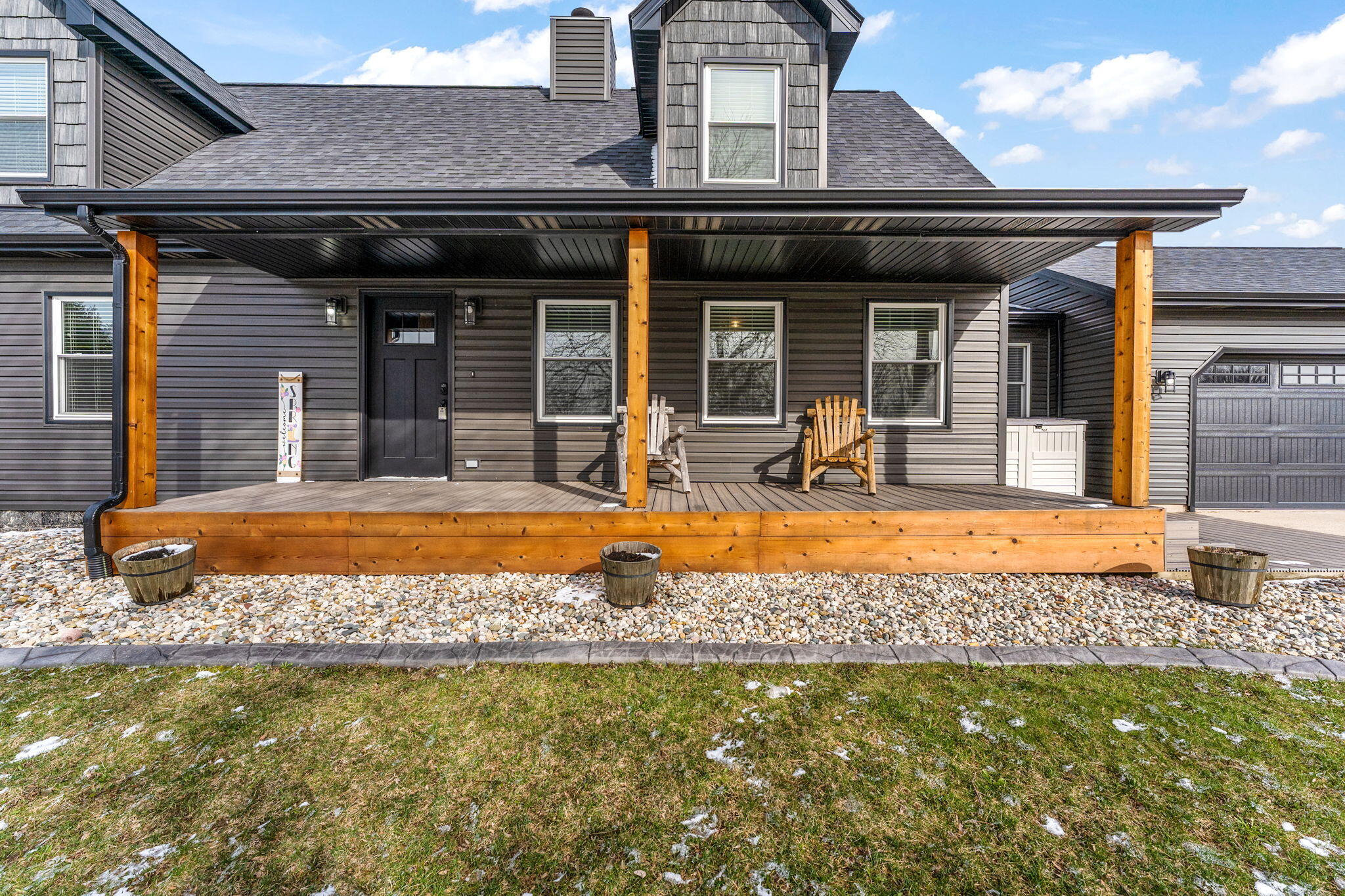897 Jane Avenue Chesterton, IN 46304 - Photo 2 of 40 a front view of a house with a swimming pool