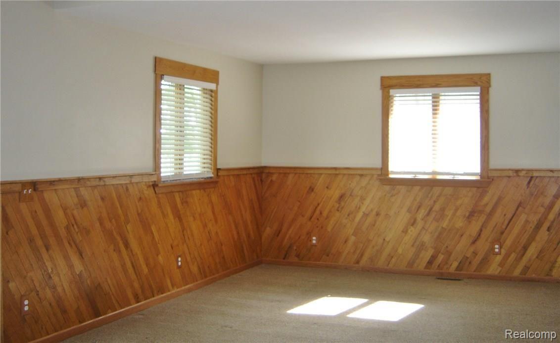 4378 Chase Lake Road Howell, MI 48855 - Photo 11 of 19 Great room 2