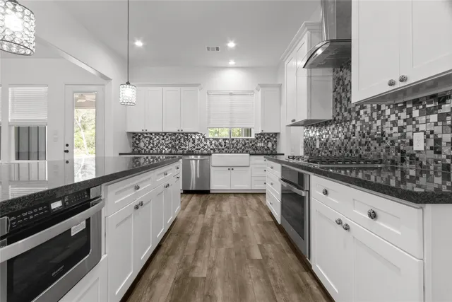 $699,000 | 16735 Azalea Lane, Plantersville, TX 77363