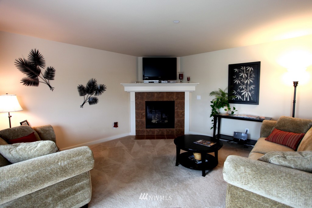 3110 Walker Road DuPont, WA 98327 - Photo 5 of 15