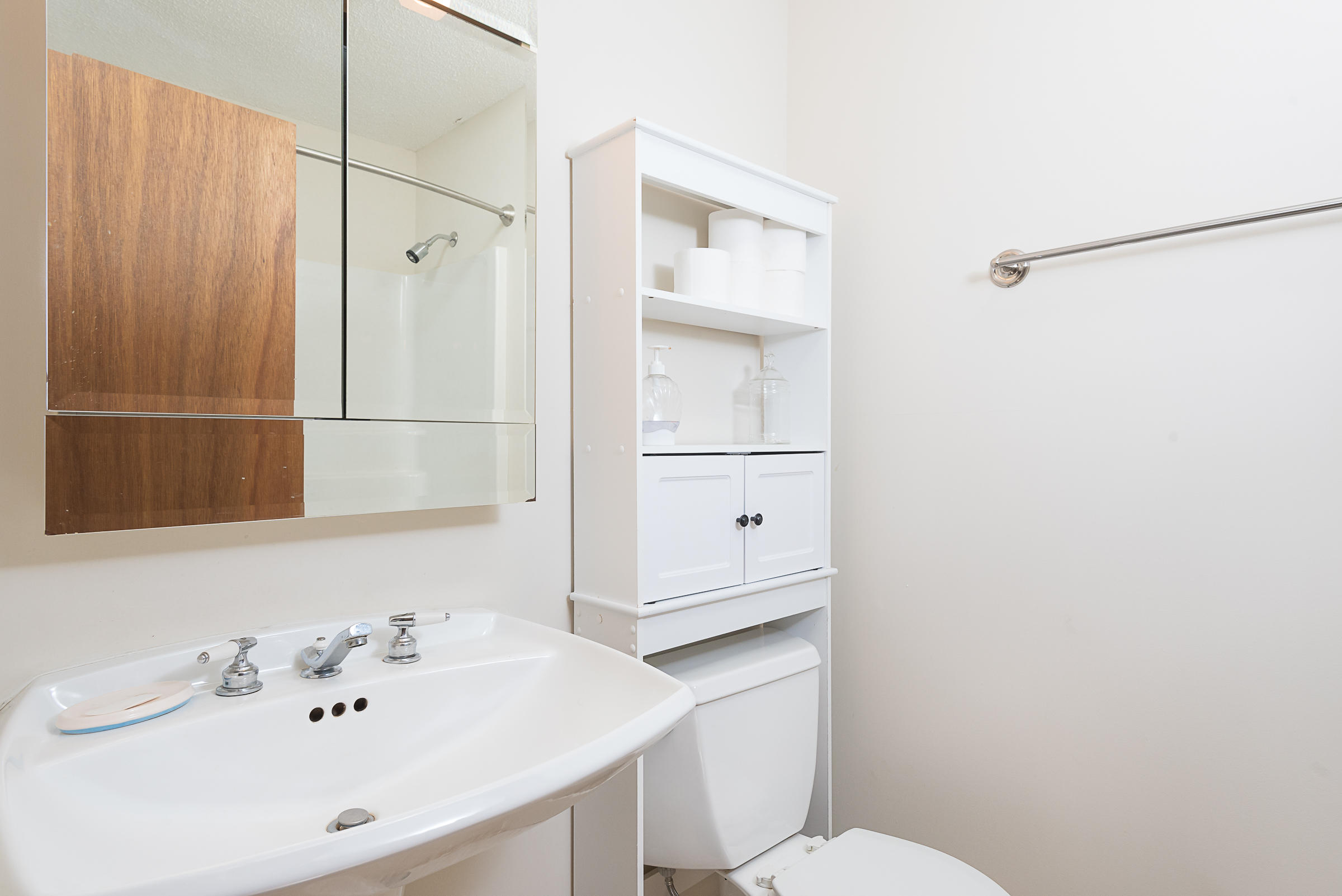 643 Mahoney Road Oliver Springs, TN 37840 - Photo 15 of 34 Guest Bath