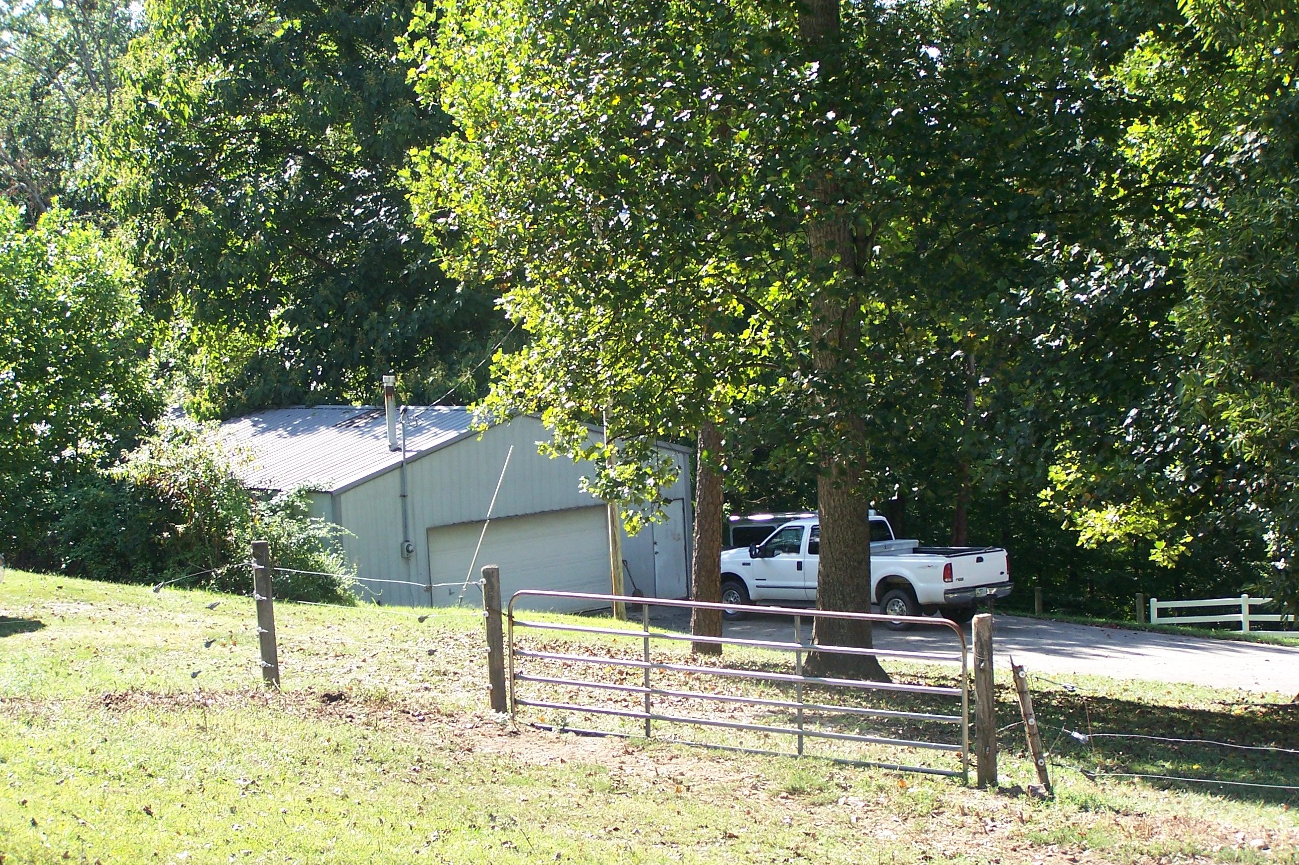 643 Mahoney Road Oliver Springs, TN 37840 - Photo 25 of 34 30'x50' Detached Garage