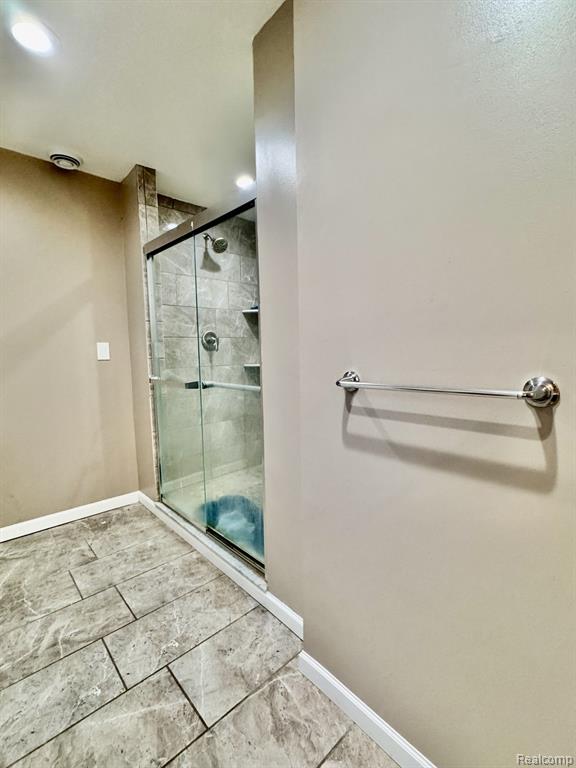 7583 Henry Street Center Line, MI 48015 - Photo 17 of 20