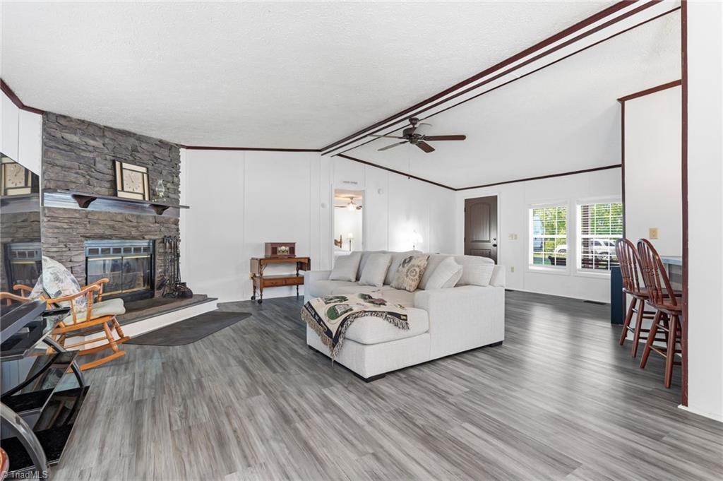 3307 Baltimore Road East Bend, NC 27018 - Photo 7 of 33 Family Room
