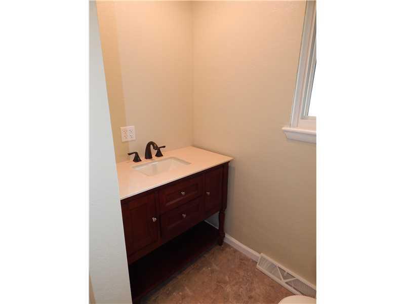 610 Moore Road Washington, PA 15301 - Photo 14 of 20 Full Bath.