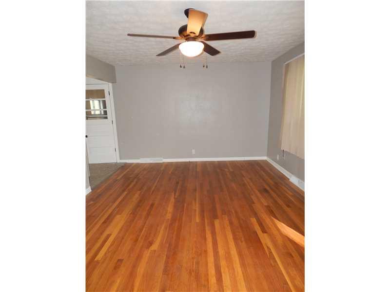 610 Moore Road Washington, PA 15301 - Photo 6 of 20 Living Room.
