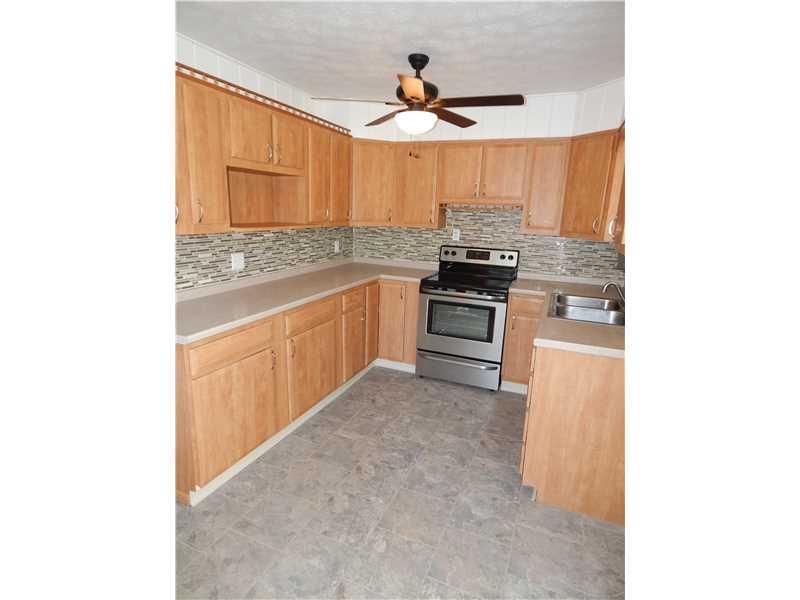 610 Moore Road Washington, PA 15301 - Photo 8 of 20 Kitchen.