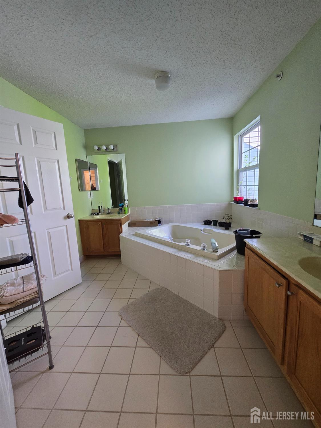 201 Prestwick Way Edison, NJ 08820 - Photo 14 of 21