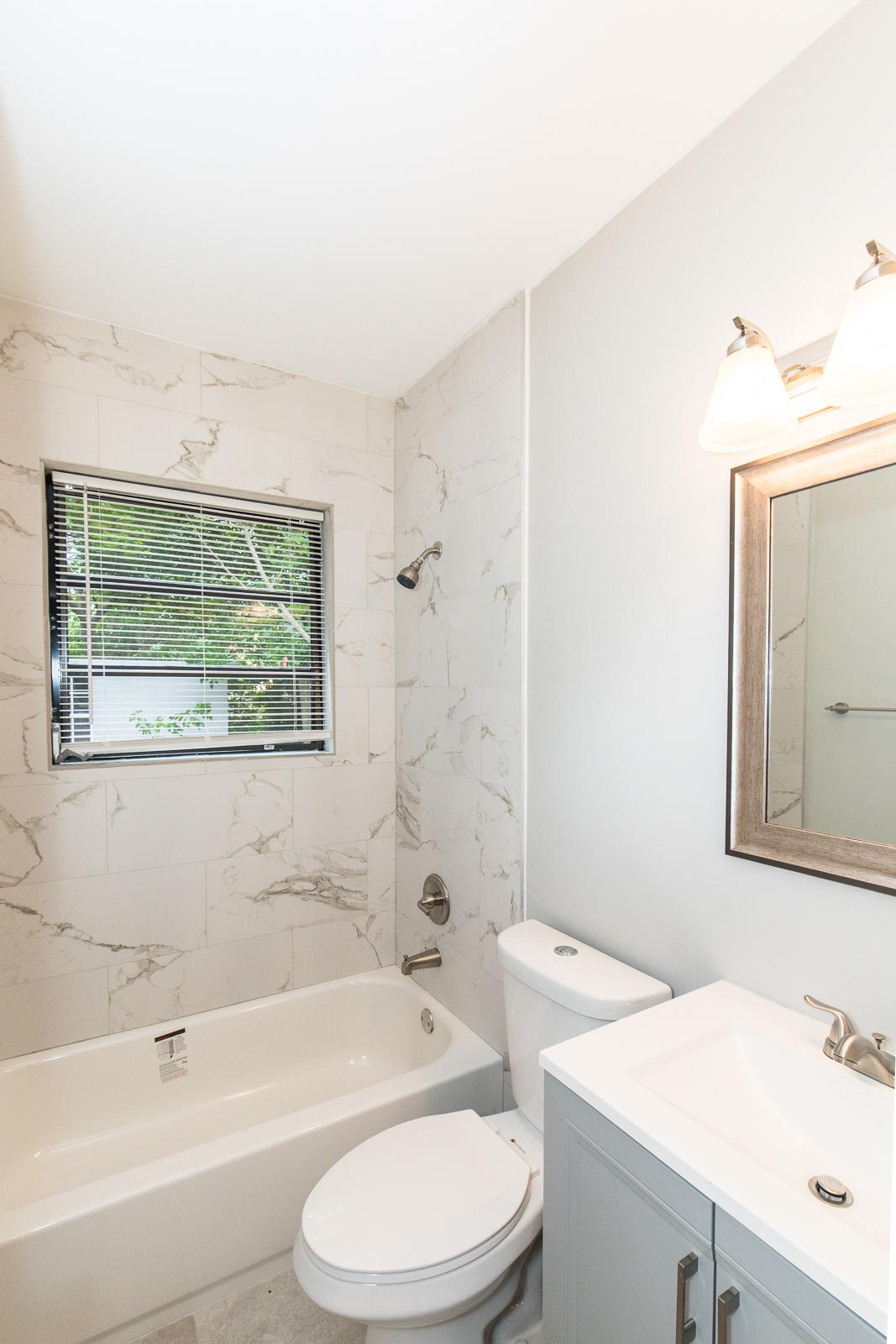 421 West 25th Street Riviera Beach, FL 33404 - Photo 12 of 28 421 W 25th St