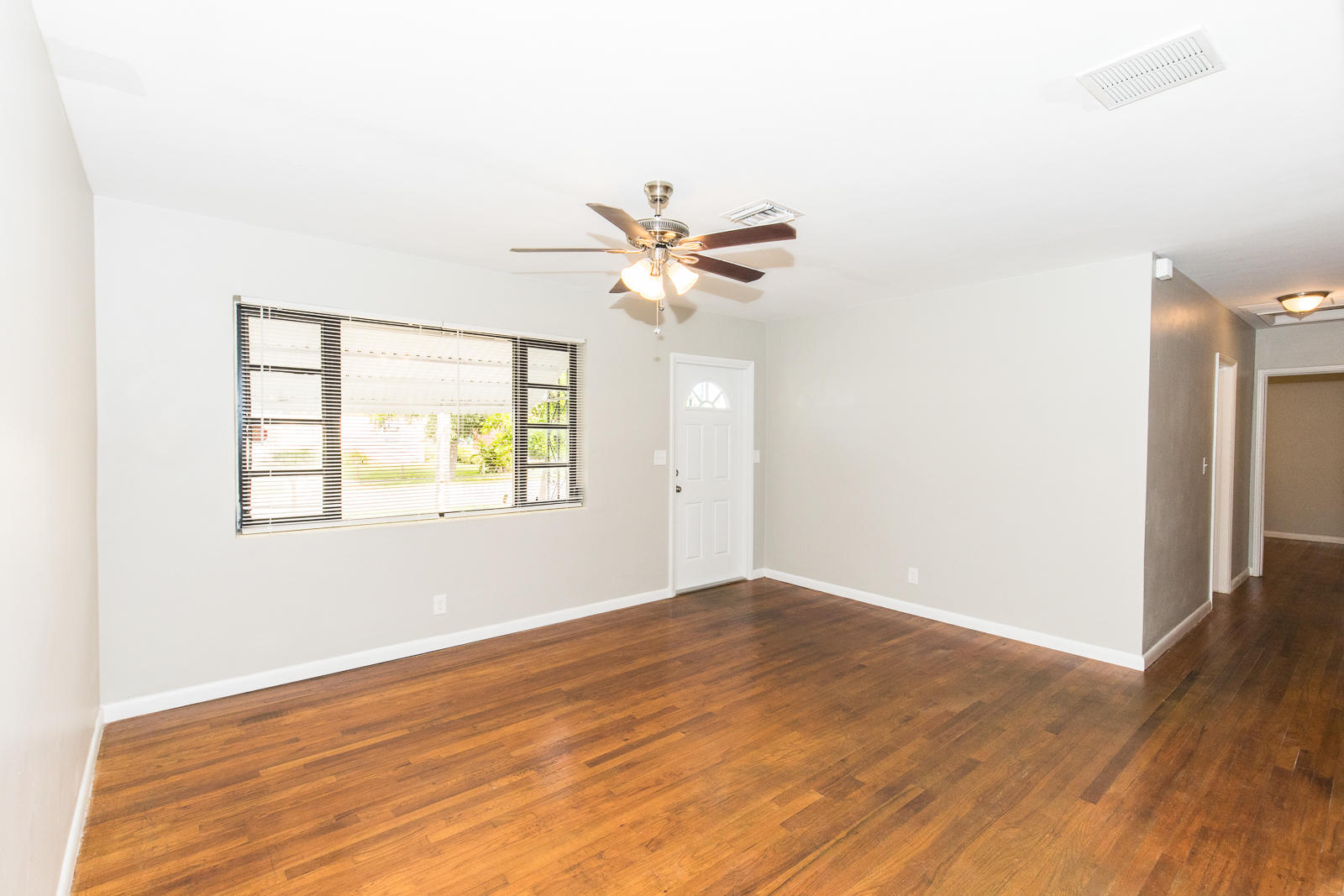 421 West 25th Street Riviera Beach, FL 33404 - Photo 3 of 28 421 W 25th St