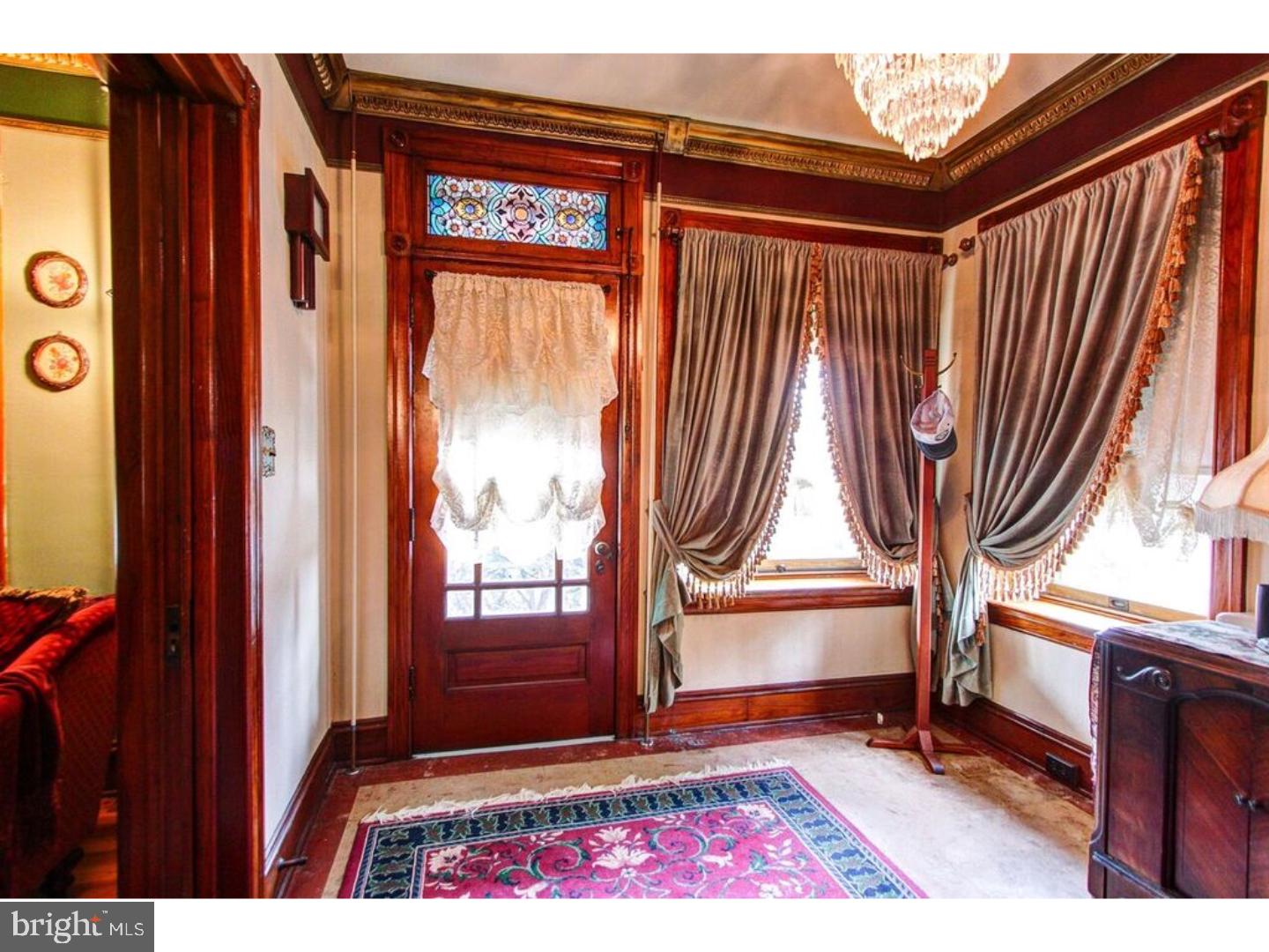 2190 Spinnerstown Road Quakertown, PA 18951 - Photo 3 of 23 Foyer