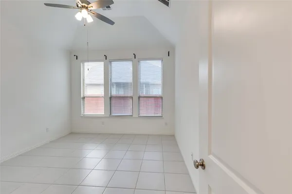 $2,400 | 2908 Consuelo Way, Round Rock, TX 78665