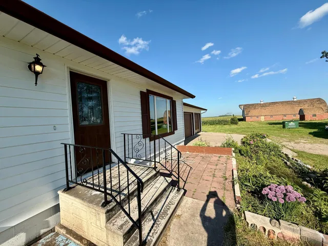 $245,000 | 68680 470th Street, Fairfax, MN 55332