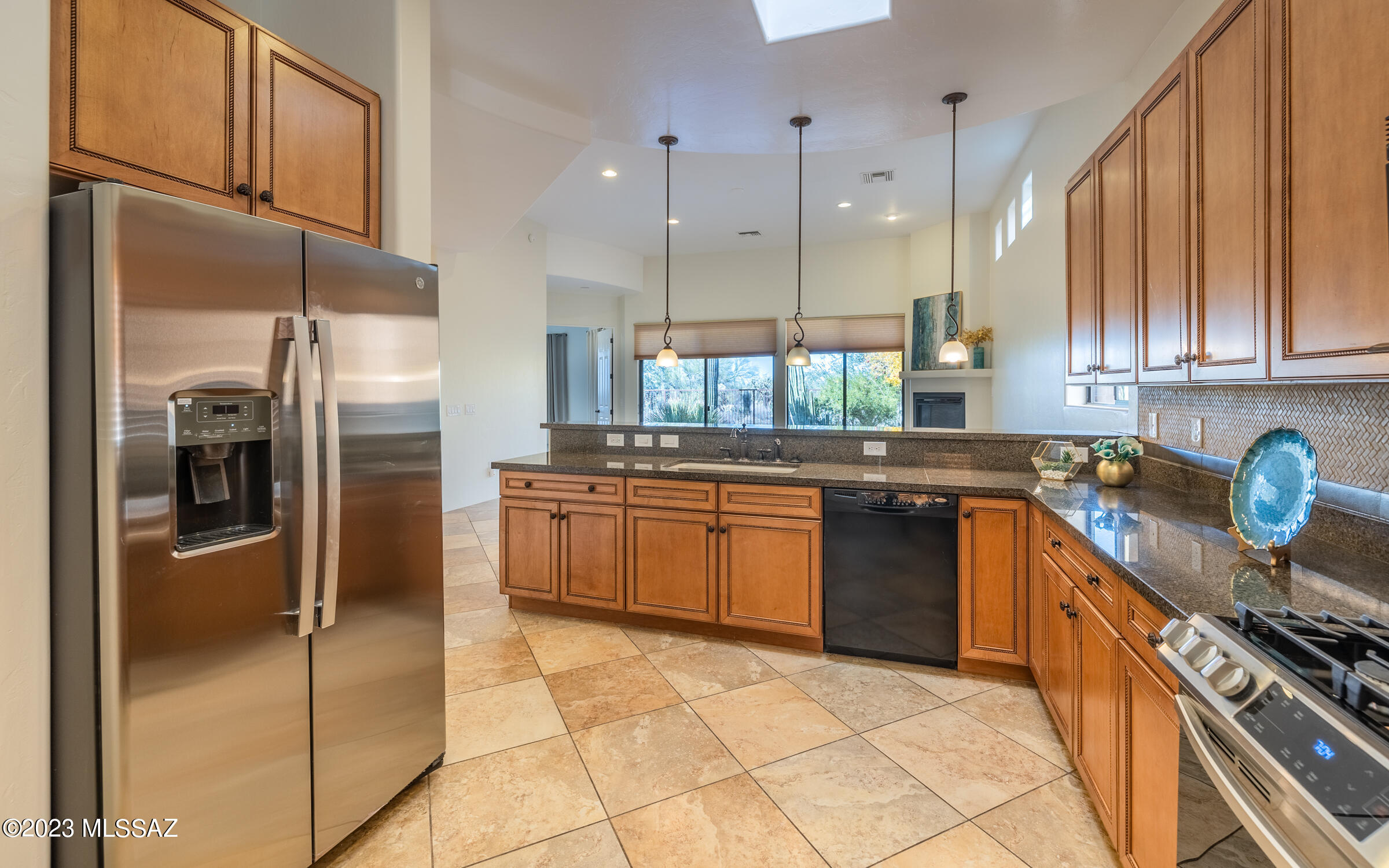 11515 North Moon Ranch Place Marana, AZ 85658 - Photo 8 of 39
