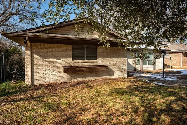 $210,000 | 980 29th Street Southeast, Paris, TX 75460