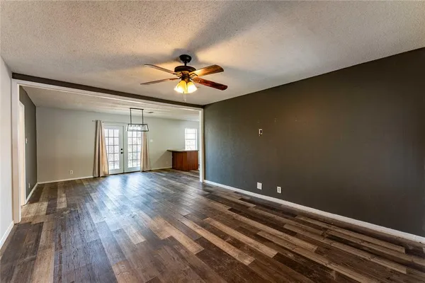 $210,000 | 980 29th Street Southeast, Paris, TX 75460