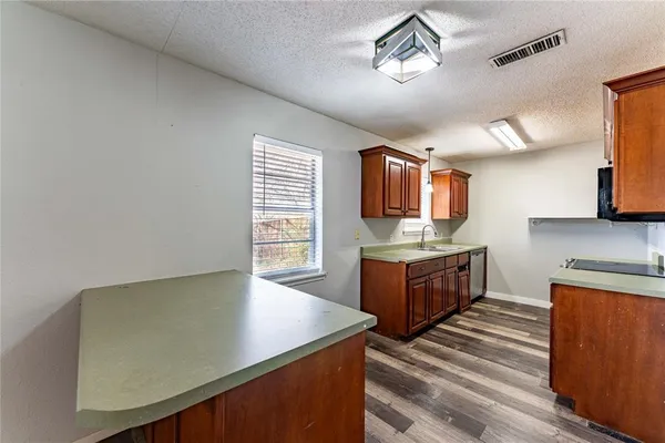 $210,000 | 980 29th Street Southeast, Paris, TX 75460