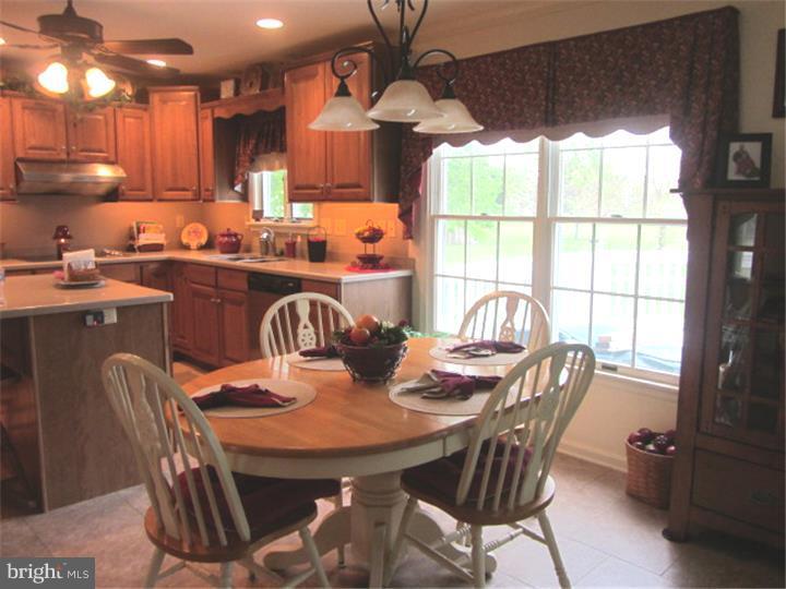 134 Springfield Way Dover, DE 19904 - Photo 11 of 25 Breakfast Room