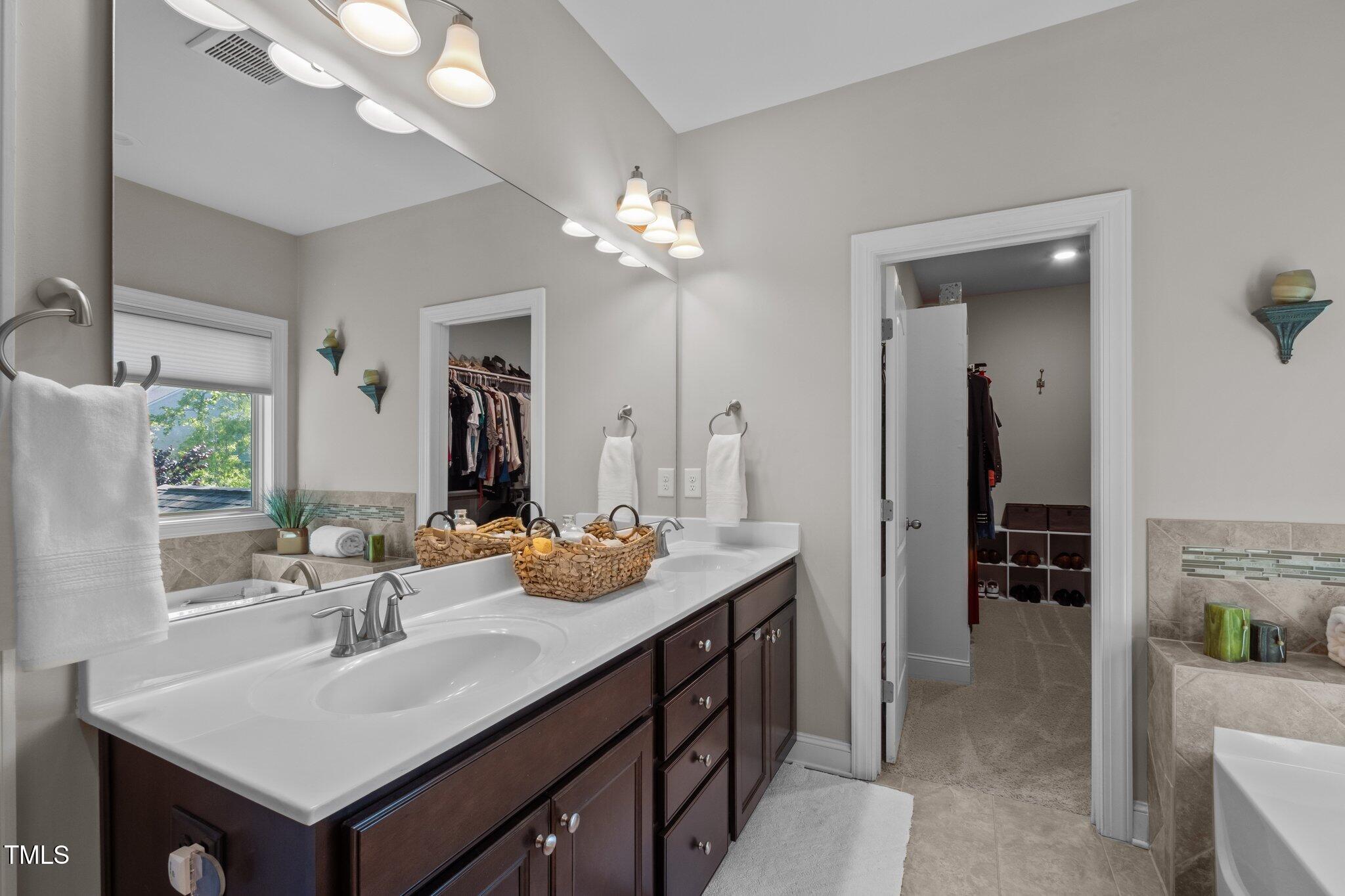 1103 Capstone Drive Durham, NC 27713 - Photo 24 of 42 38-web-or-mls-P1060663