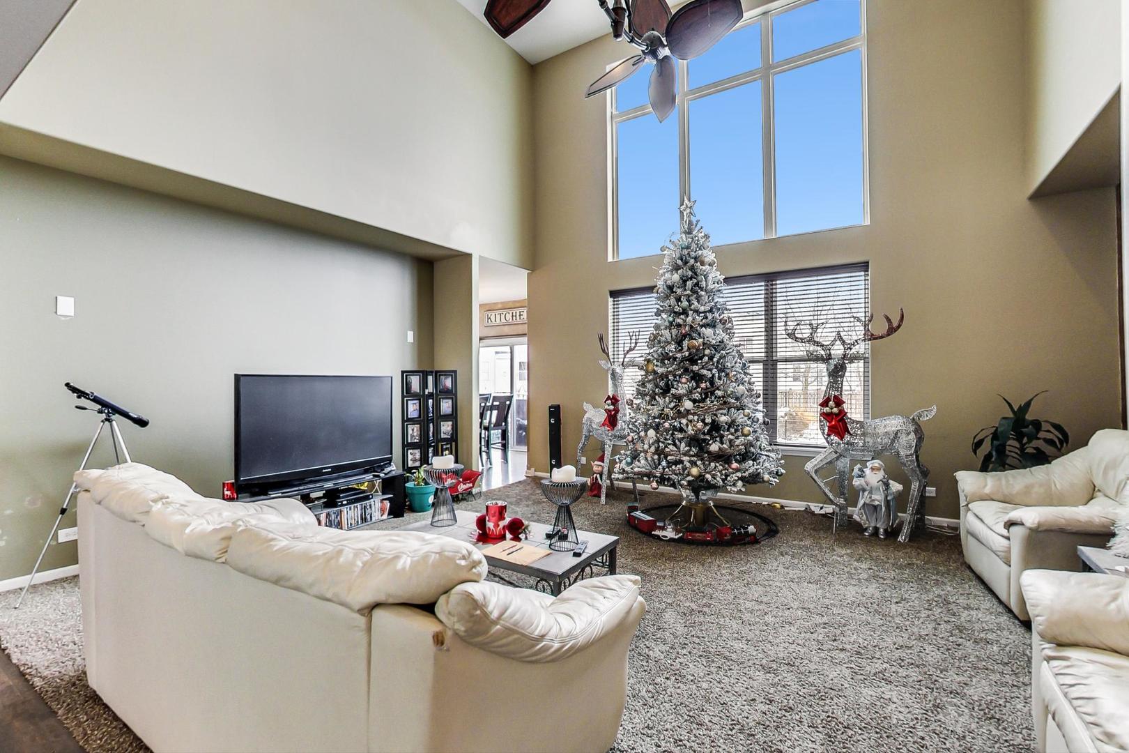 413 Blue Heron Circle Bartlett, IL 60103 - Photo 7 of 48