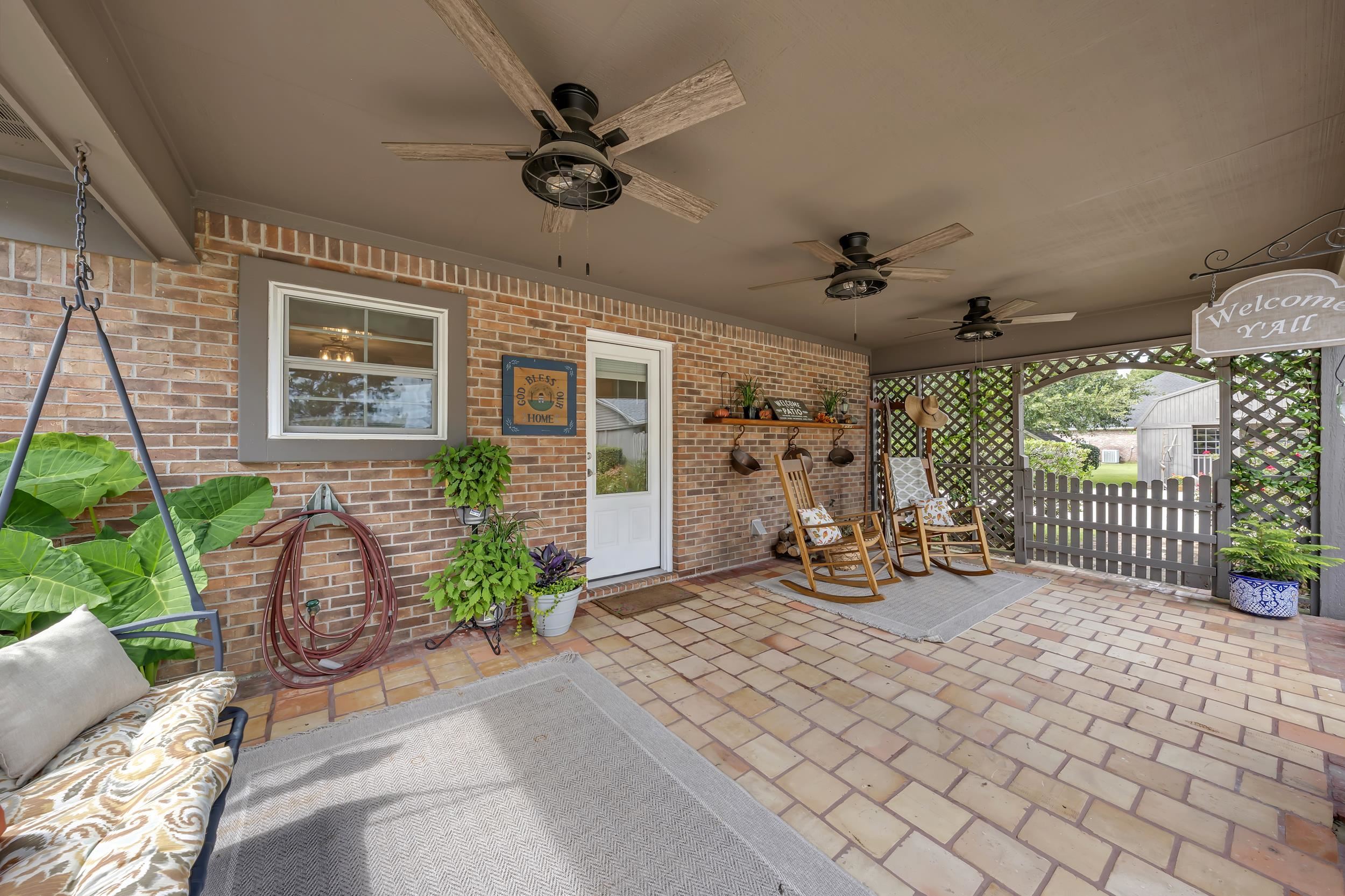 19090 Gunnison Road Fairhope, AL 36532 - Photo 32 of 42 Patio