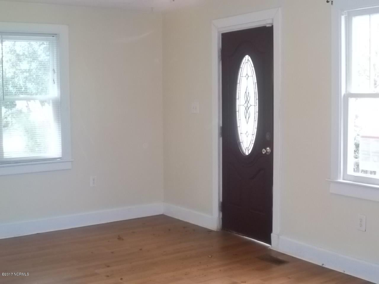 106 Wynne Road Havelock, NC 28532 - Photo 4 of 15 Interior Entry