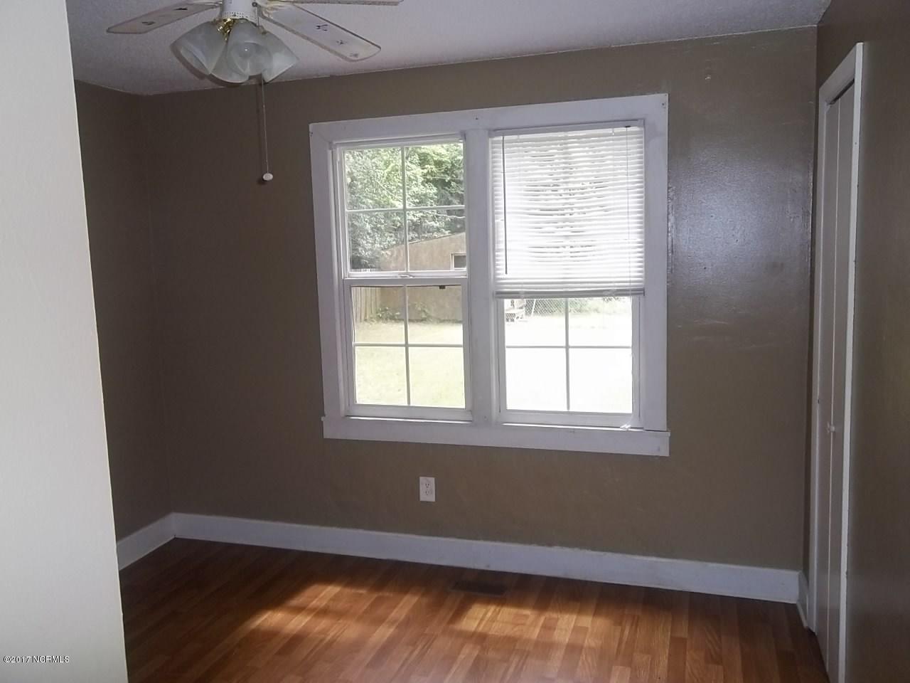 106 Wynne Road Havelock, NC 28532 - Photo 10 of 15 Bedroom 1