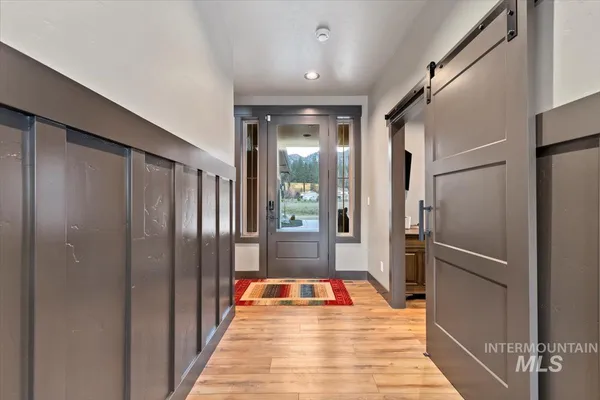 $1,048,000 | 38 Singing Spgs Way, Garden Valley, ID 83622