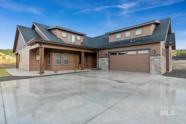 $1,048,000 | 38 Singing Spgs Way, Garden Valley, ID 83622