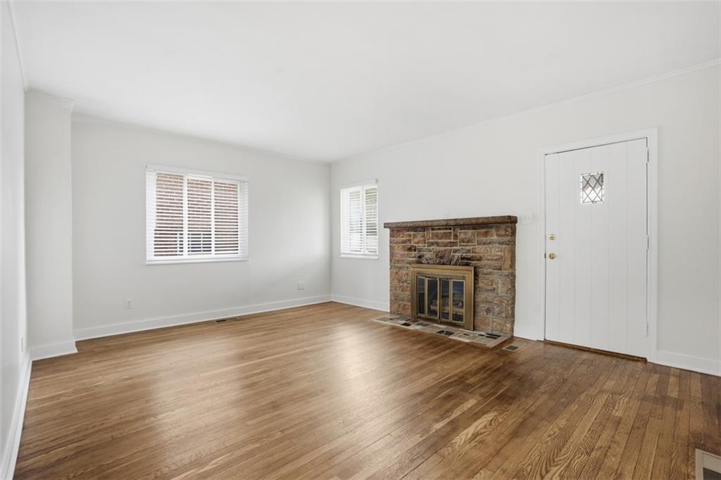 554 Richland Road Pittsburgh, PA 15228 - Photo 6 of 38 Gallery Image 6