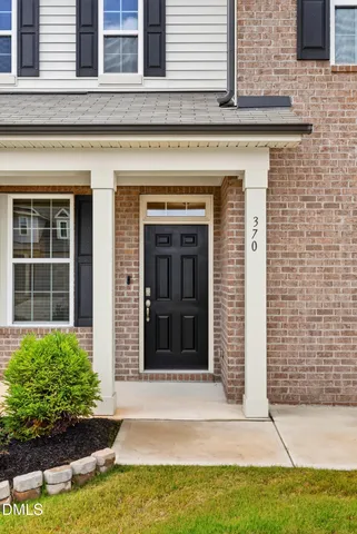 a view of entrance front of the house