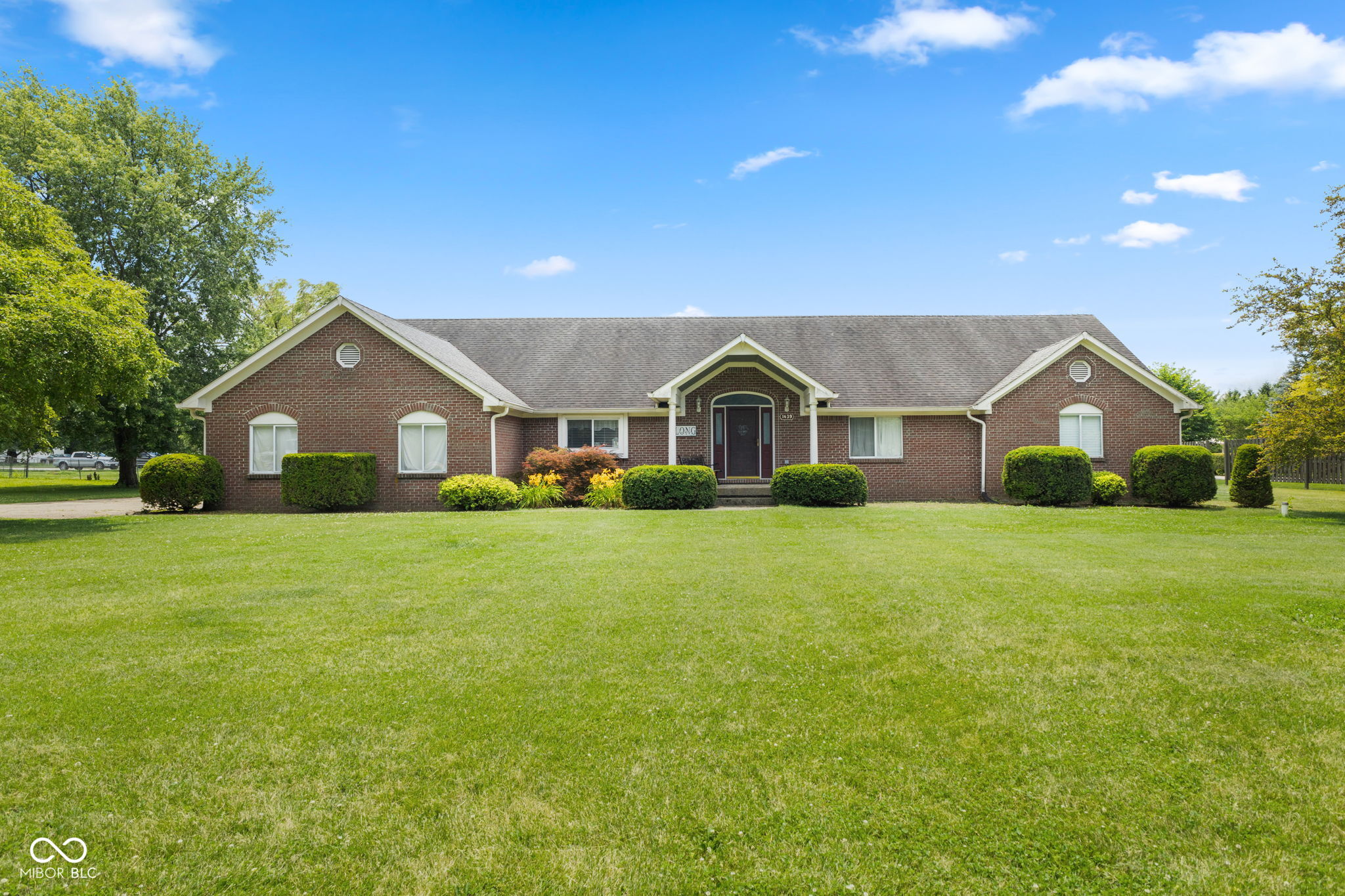 1439 East McKenzie Road Greenfield, IN 46140 - Photo 1 of 36