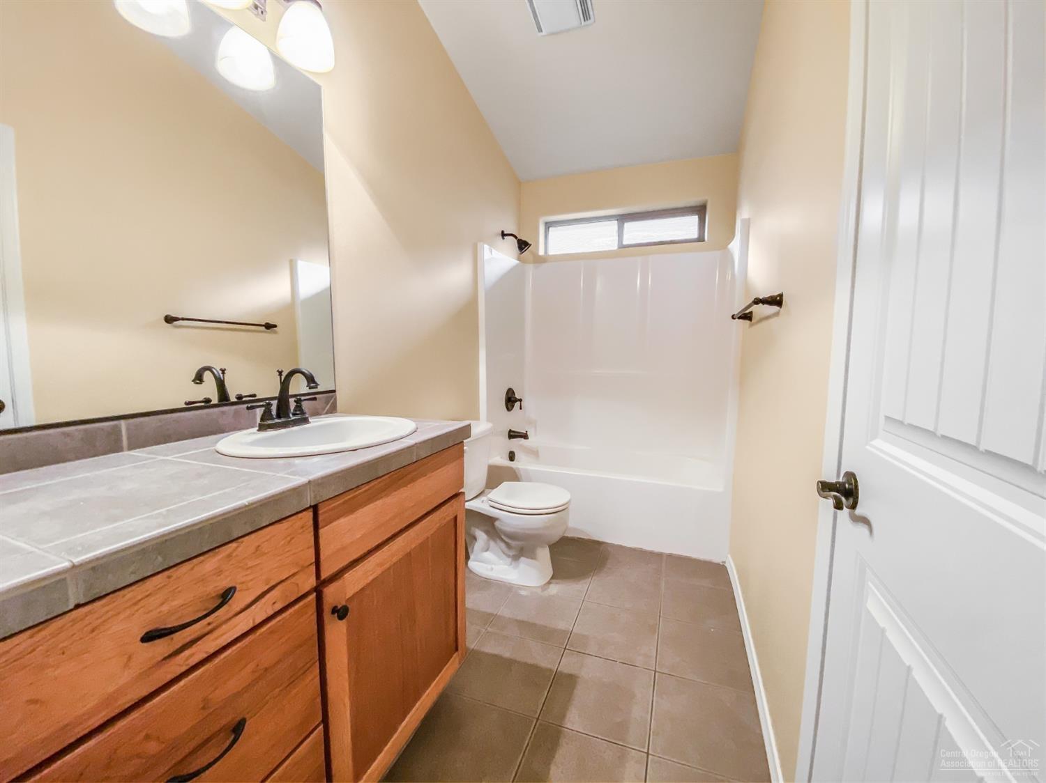 550 Southeast Reed Market Road Bend, OR 97702 - Photo 14 of 19 Additional Photo