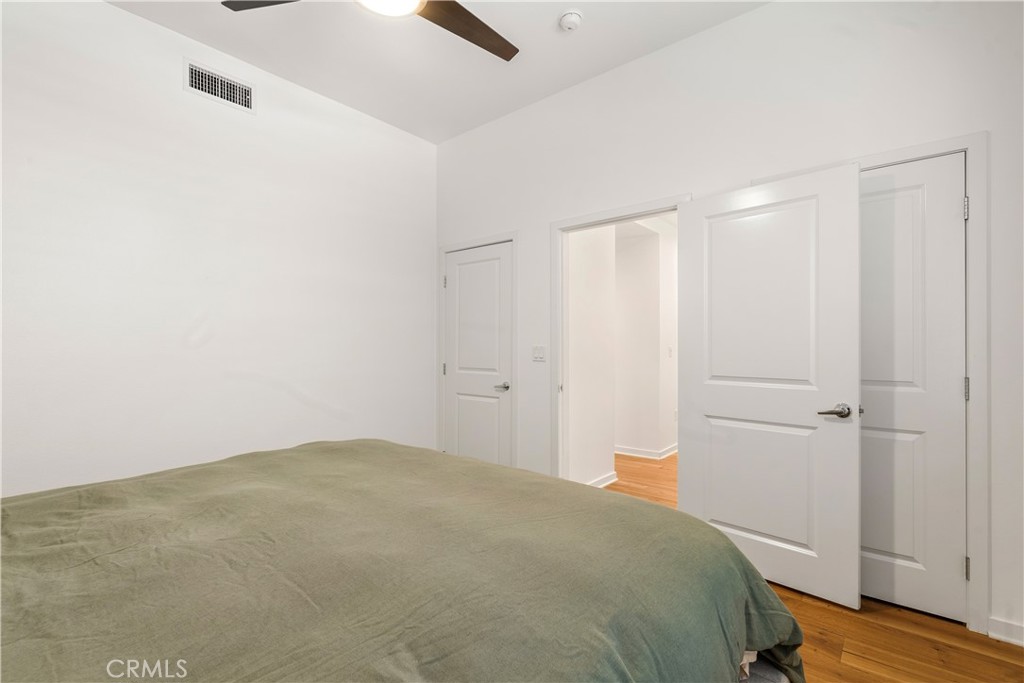 21 Gramercy, Unit 102 Irvine, CA 92612 - Photo 12 of 30 Versatile bedroom or office space offering privacy and flexibility to fit your lifestyle needs.