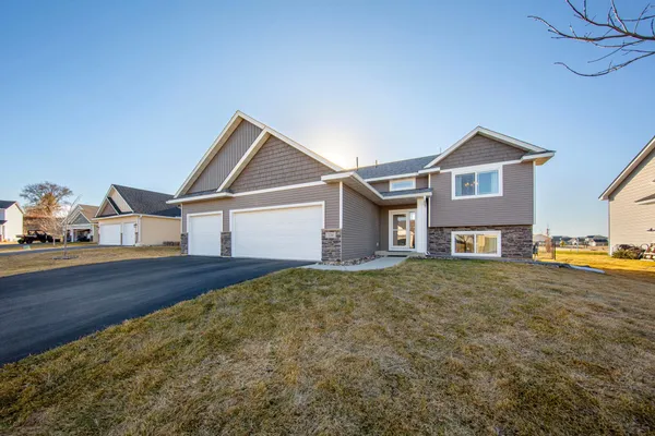 $438,000 | 276 Tower Avenue, Dundas, MN 55019