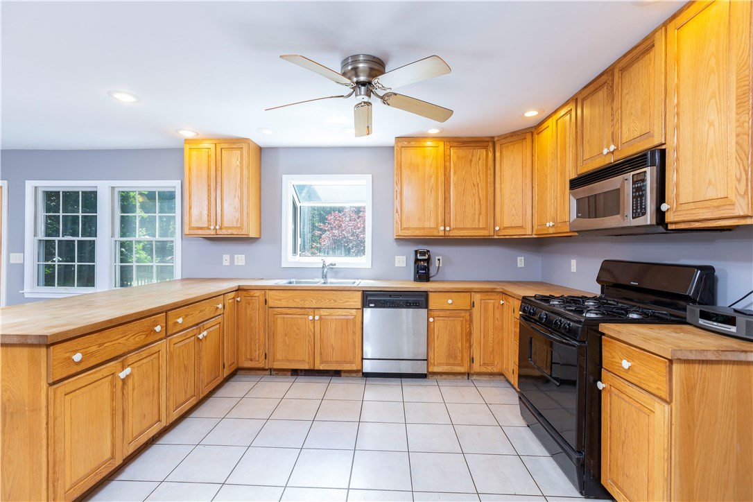 505 Old Coach Road Charlestown, RI 02813 - Photo 14 of 40