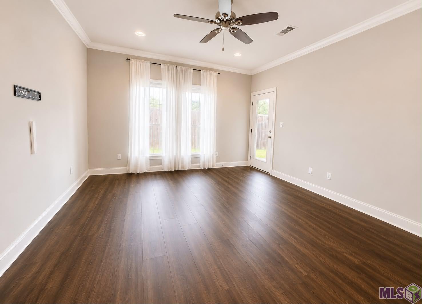 9017 Lockhart Road Denham Springs, LA 70726 - Photo 3 of 10