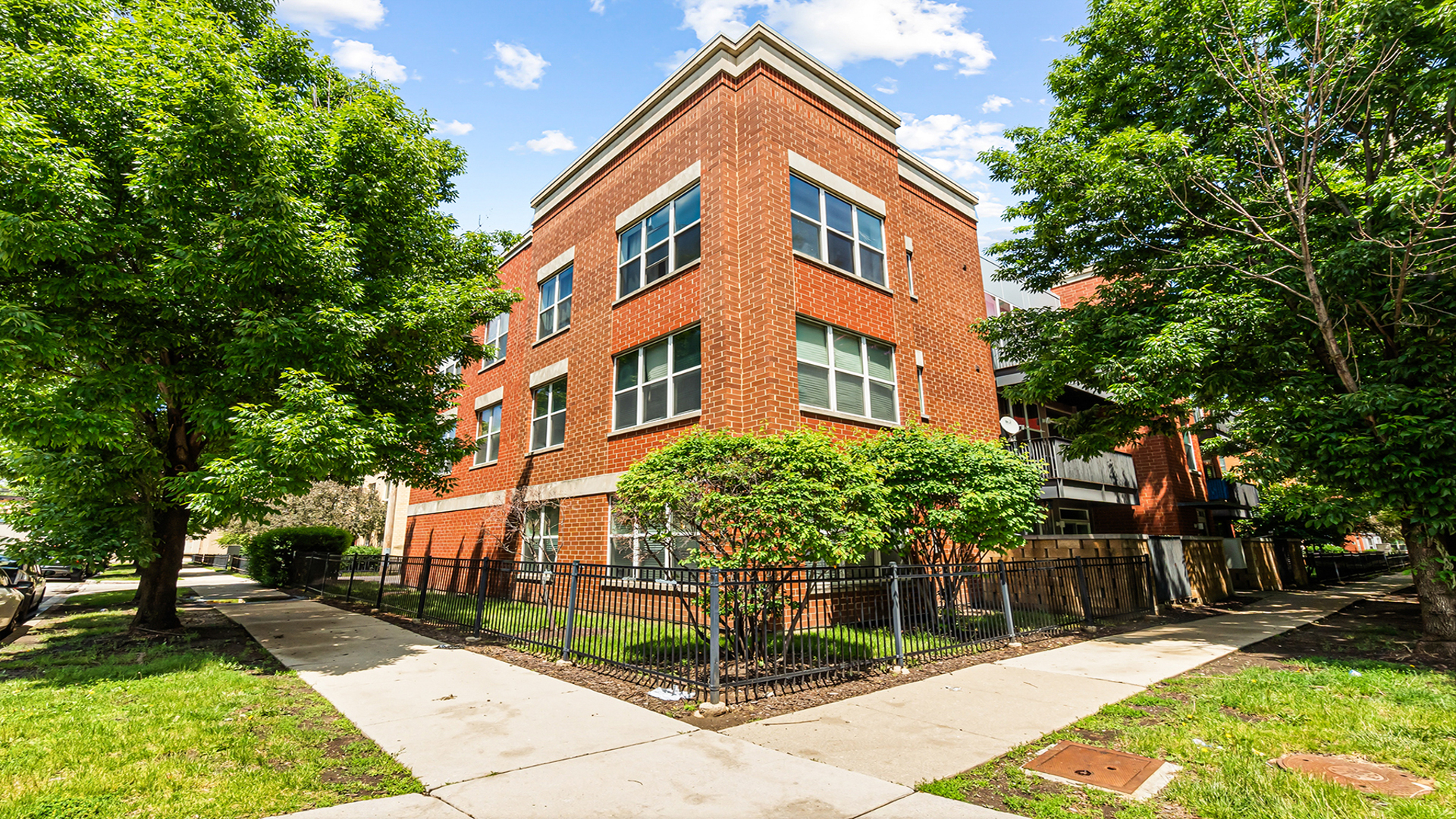 2220 West Maypole Avenue, Unit 202 Chicago, IL 60612 - Photo 1 of 24