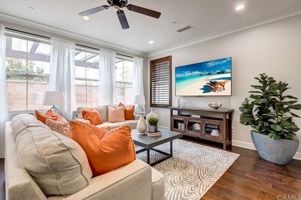 28 Shellbark Irvine, CA 92618 - Photo 6 of 38 Gallery Image 6