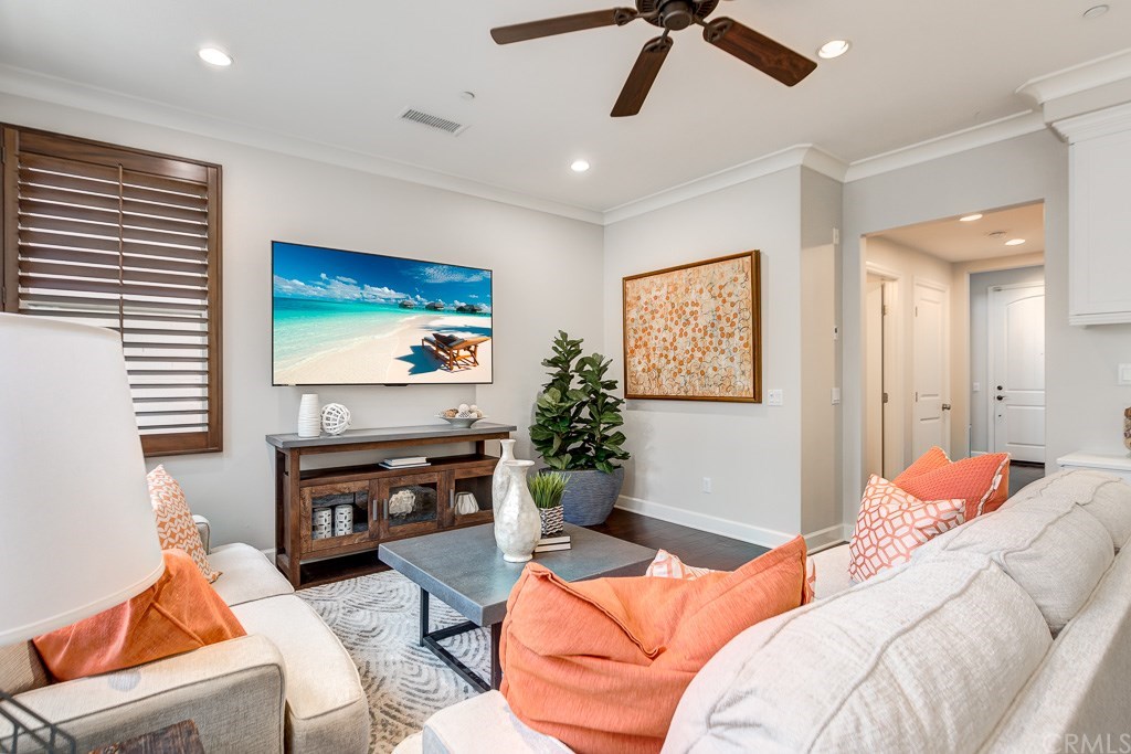 28 Shellbark Irvine, CA 92618 - Photo 8 of 38 Gallery Image 8
