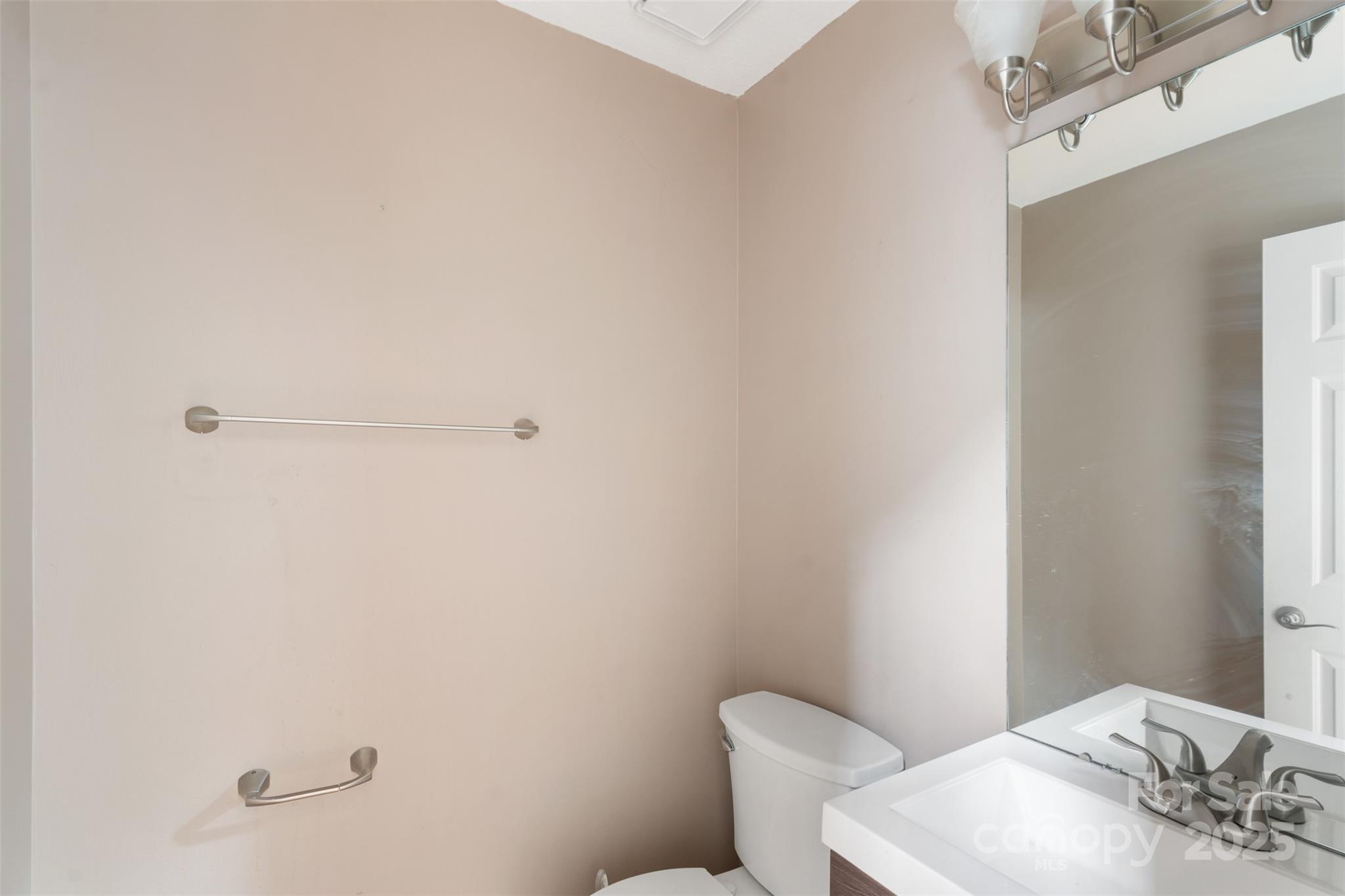 2608 Yarrow Road Charlotte, NC 28213 - Photo 11 of 37 Gallery Image 11