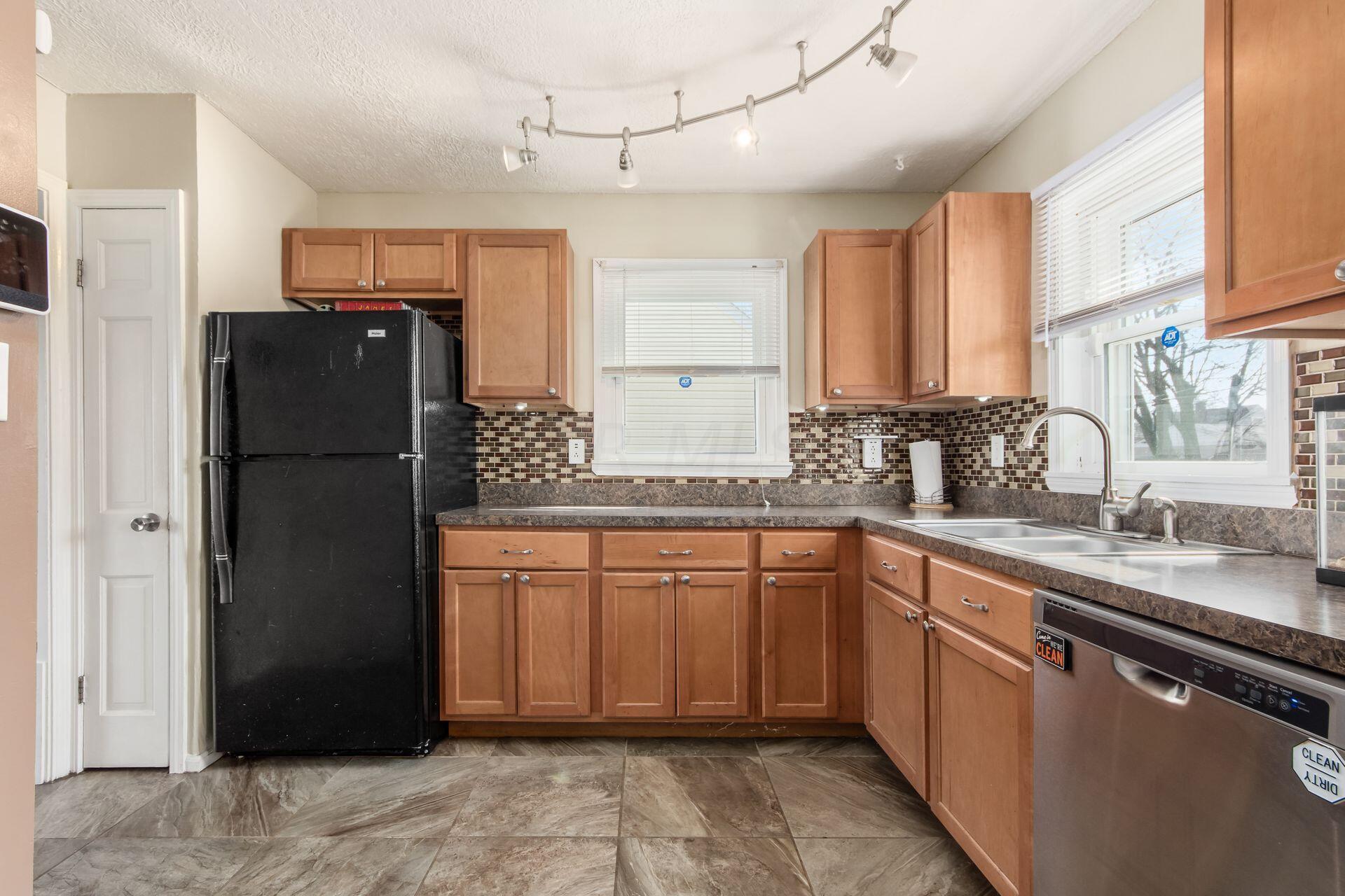 1713 Huy Road Columbus, OH 43224 - Photo 9 of 32 013_1462cad5f74_M 1713 Huy031