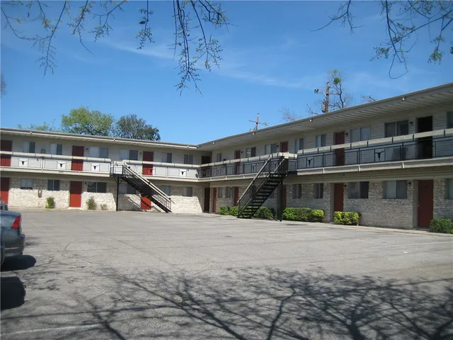 $1,195 | 926 East Dean Keeton Street, Unit 205, Austin, TX 78705