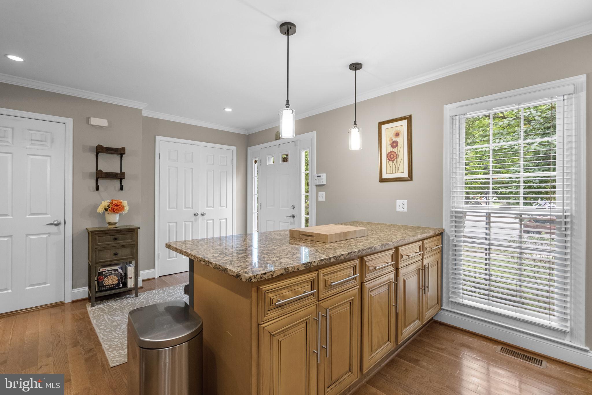 600 Sonata Way Silver Spring, MD 20901 - Photo 6 of 40