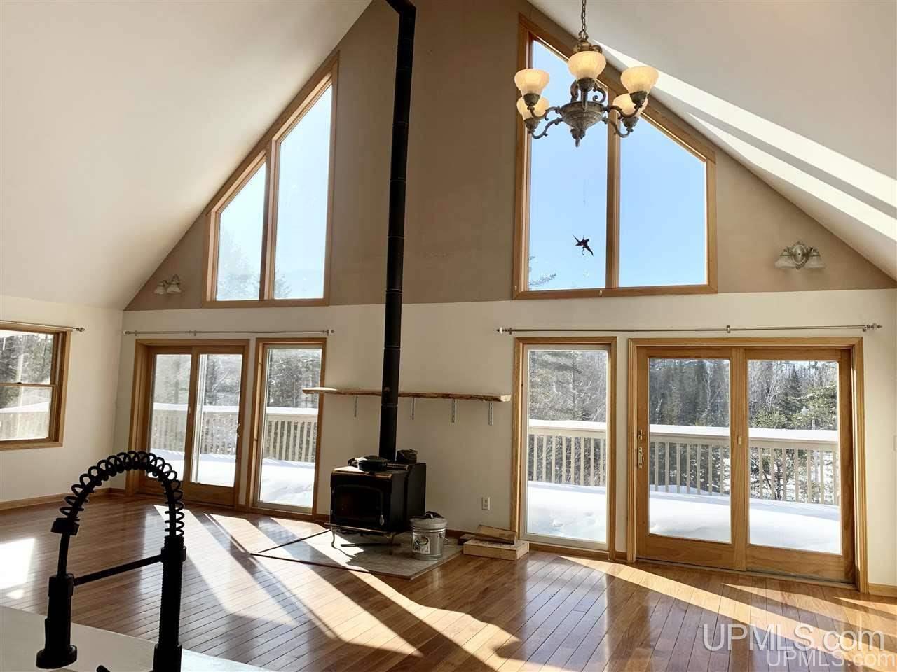 206 Wilderness Road Negaunee, MI 49866 - Photo 9 of 33 Gallery Image 9