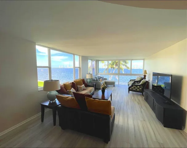 $555,000 | 401 Lake Shore Drive, Unit 301, Lake Park, FL 33403