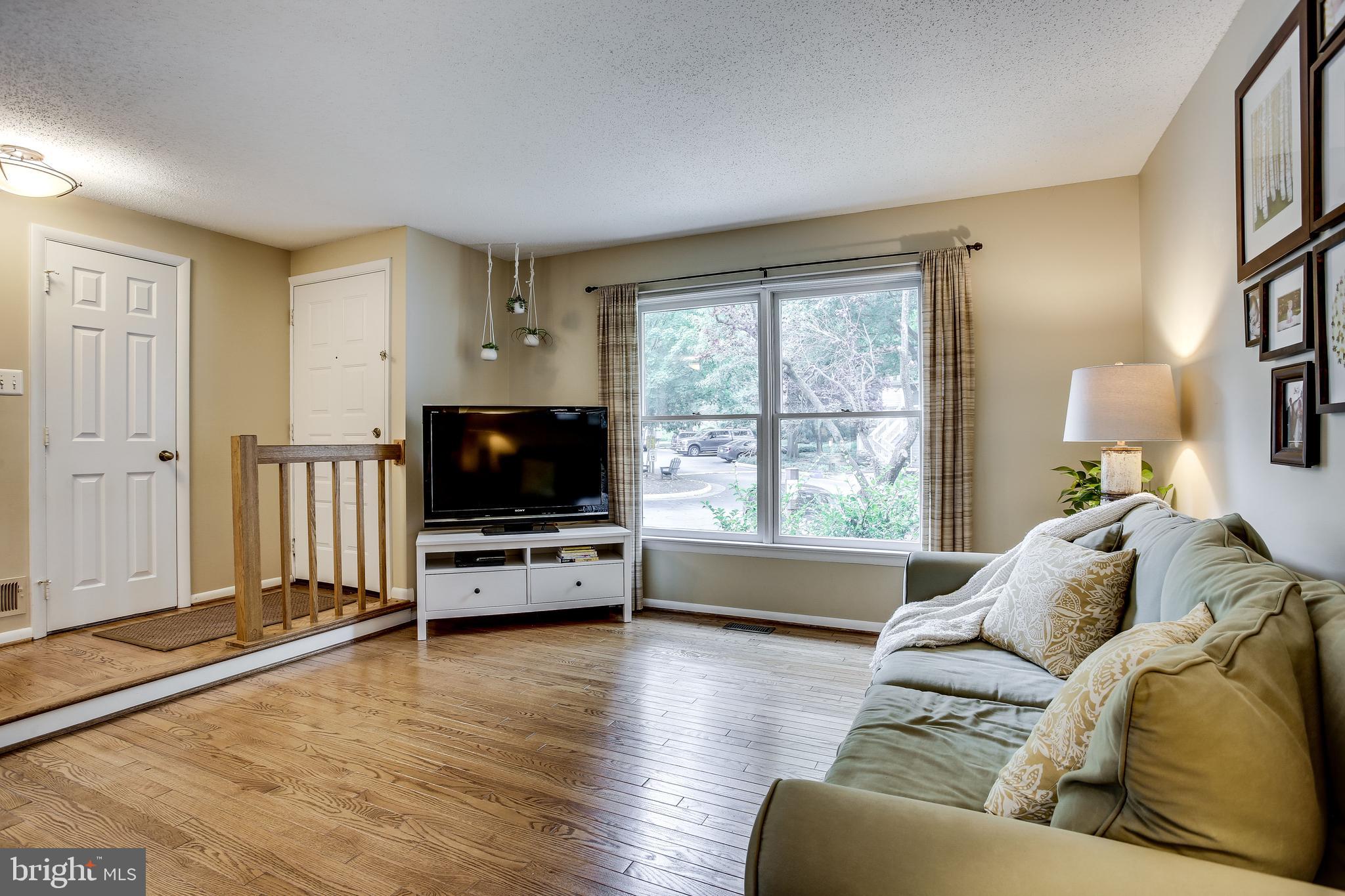 1630 Oak Spring Way Reston, VA 20190 - Photo 13 of 74 Gallery Image 13