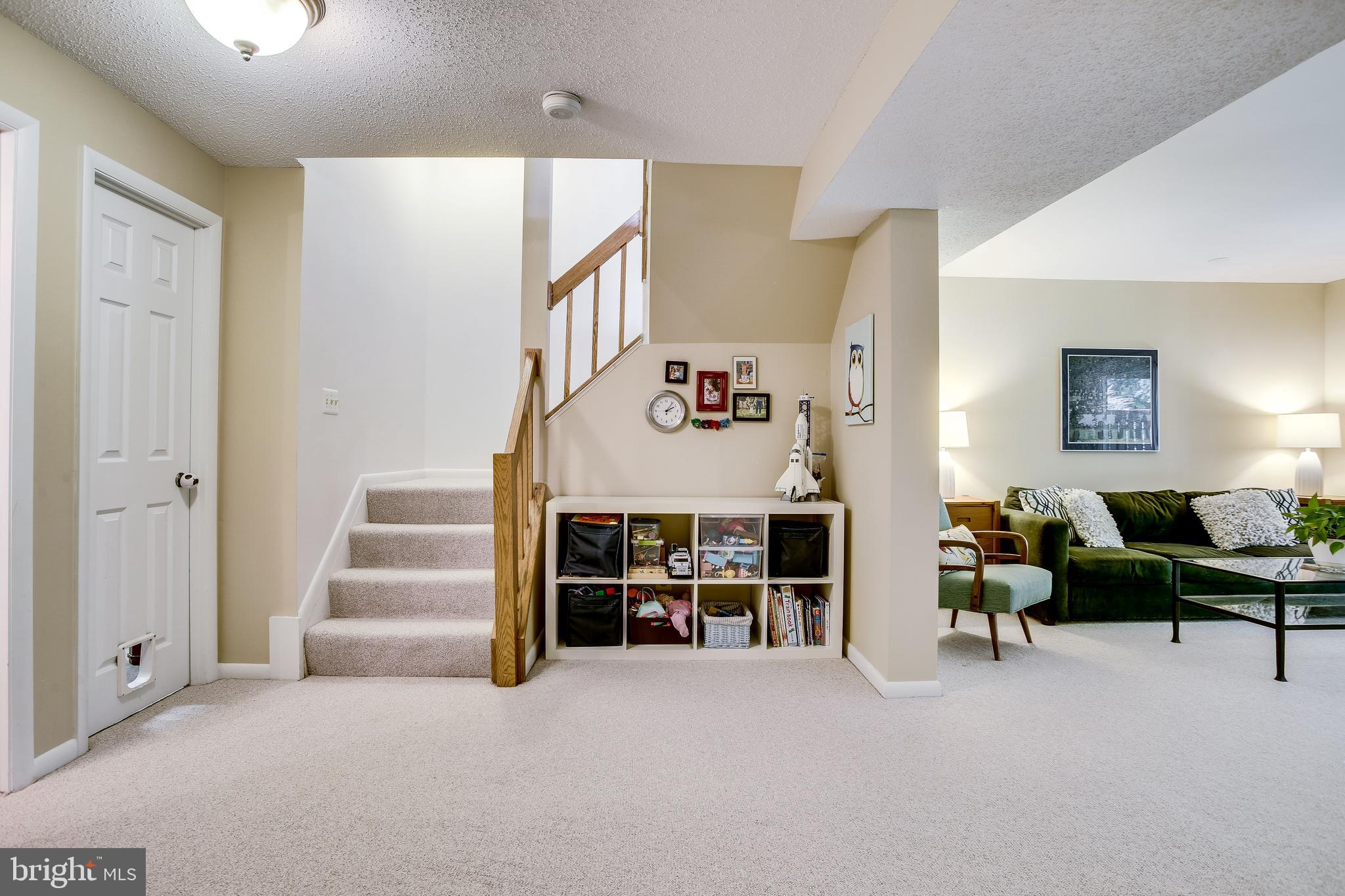 1630 Oak Spring Way Reston, VA 20190 - Photo 55 of 74 Family room w/doors leading to back yard