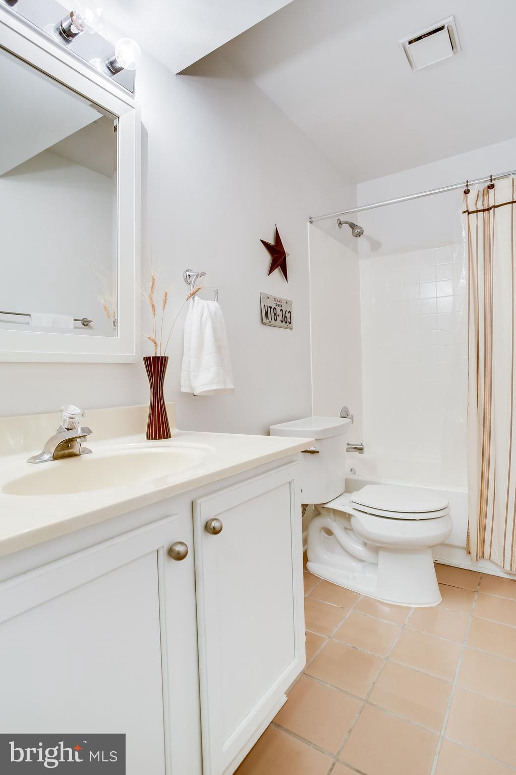 1630 Oak Spring Way Reston, VA 20190 - Photo 63 of 74 Gallery Image 63