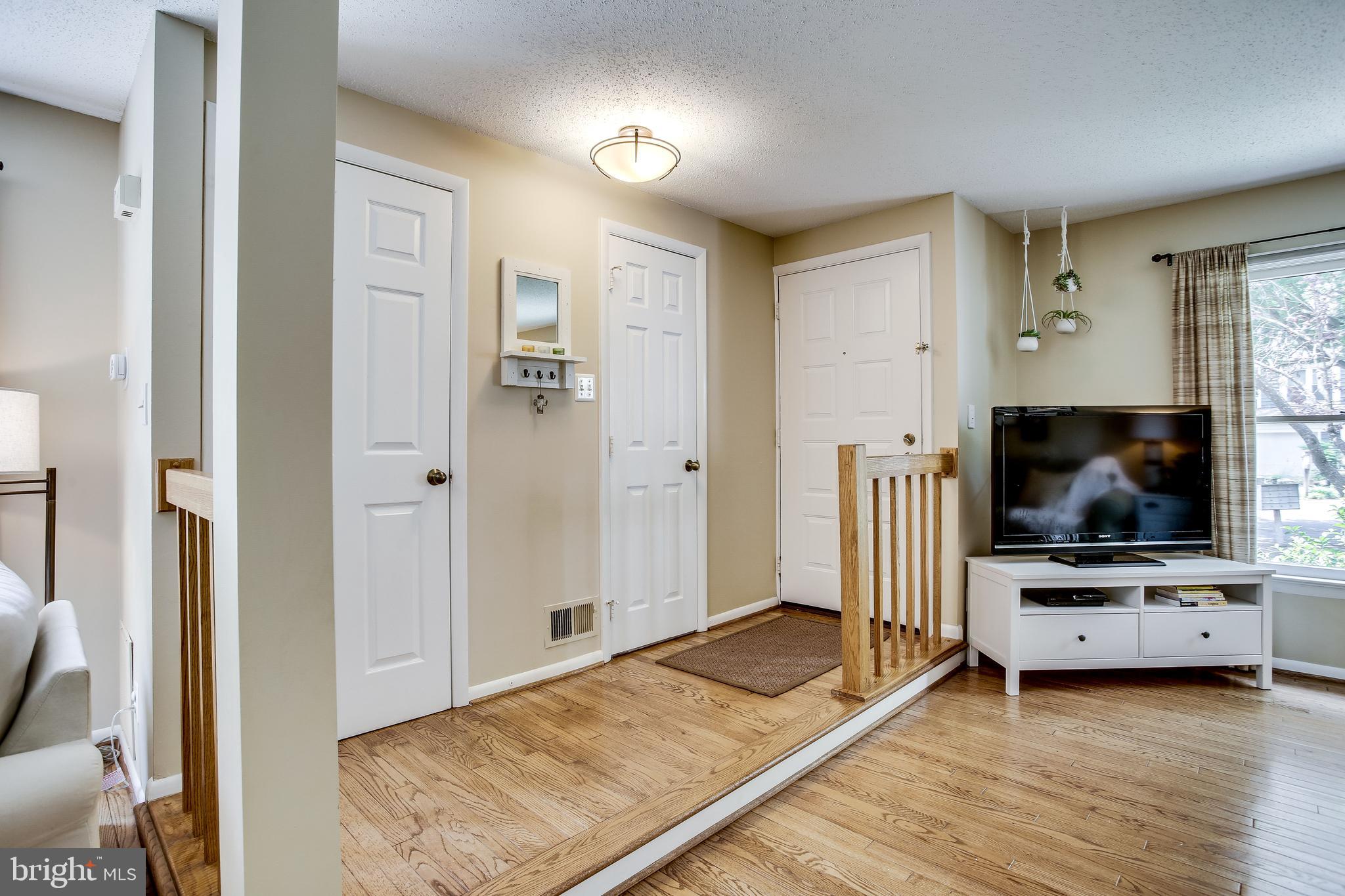1630 Oak Spring Way Reston, VA 20190 - Photo 9 of 74 Gallery Image 9